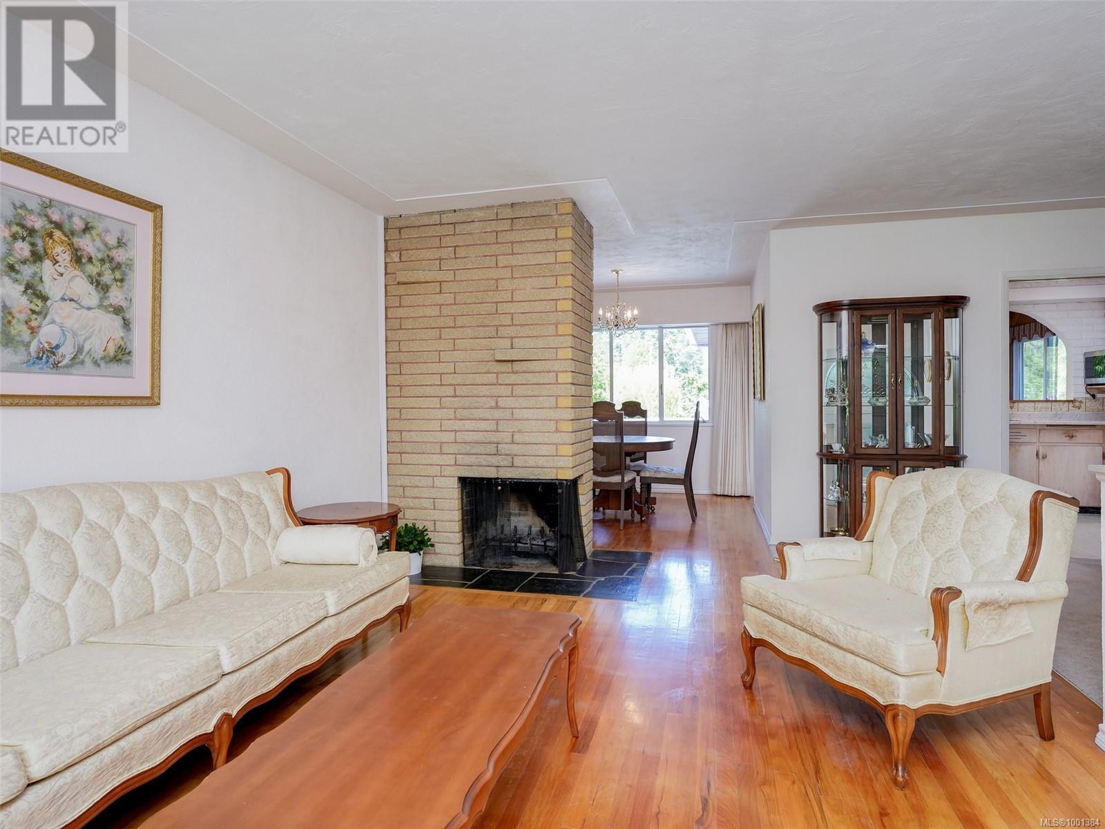 4320 Cedar Hill Rd, Saanich, British Columbia  V8N 3C5 - Photo 10 - 1001384