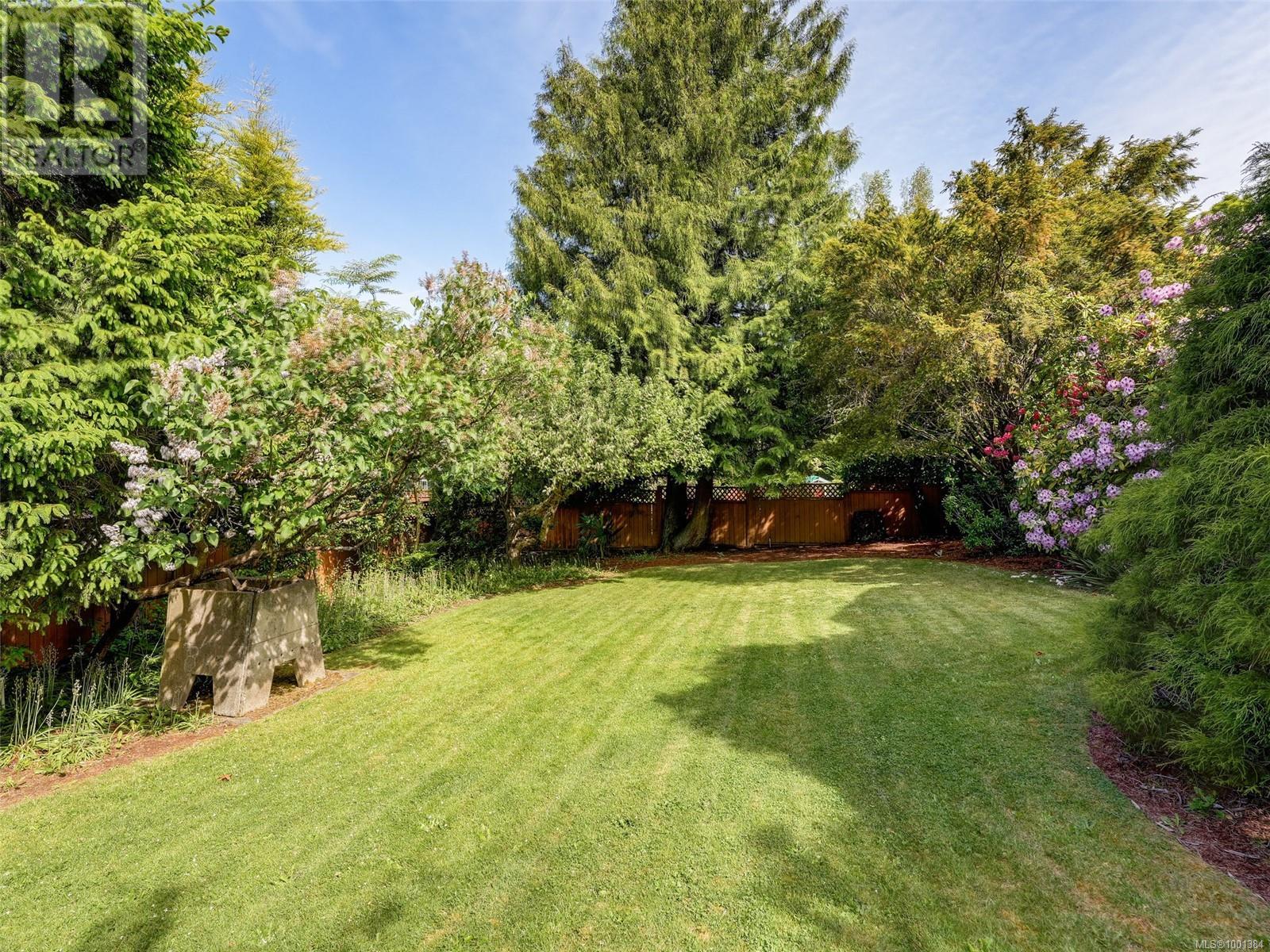 4320 Cedar Hill Rd, Saanich, British Columbia  V8N 3C5 - Photo 6 - 1001384
