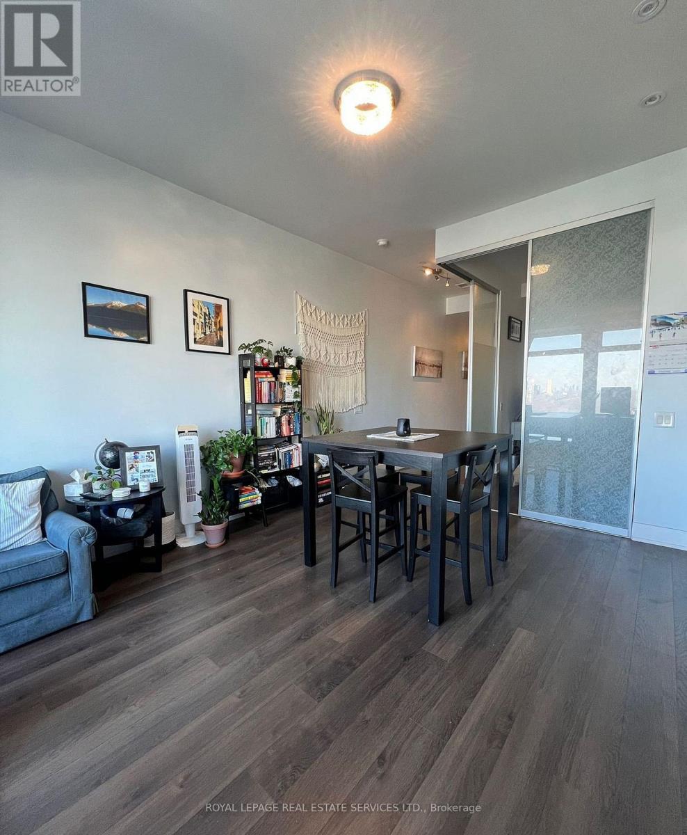 1203 - 111 St Clair Avenue W, Toronto, Ontario  M4V 1N5 - Photo 6 - C12136910