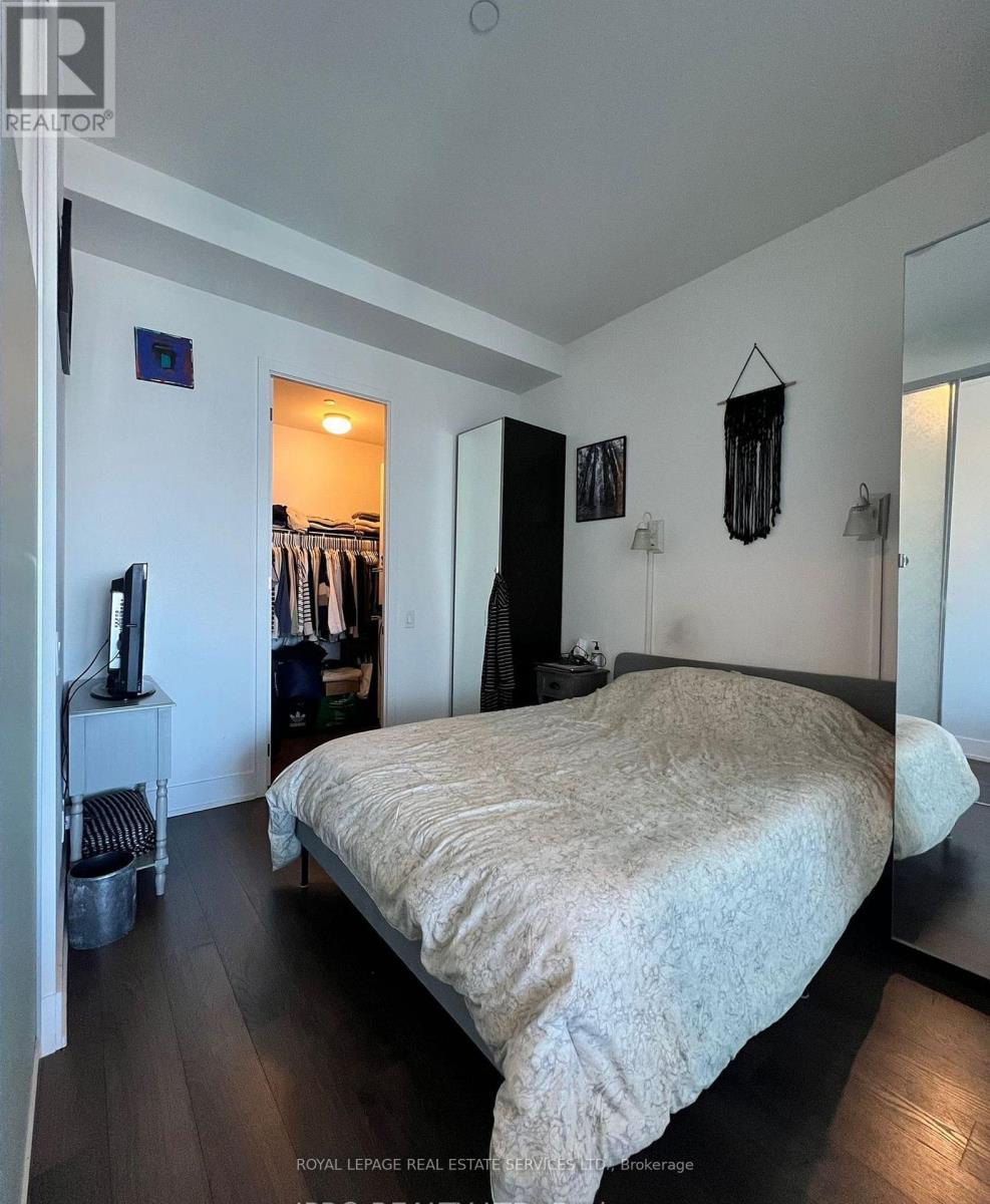 1203 - 111 St Clair Avenue W, Toronto, Ontario  M4V 1N5 - Photo 8 - C12136910