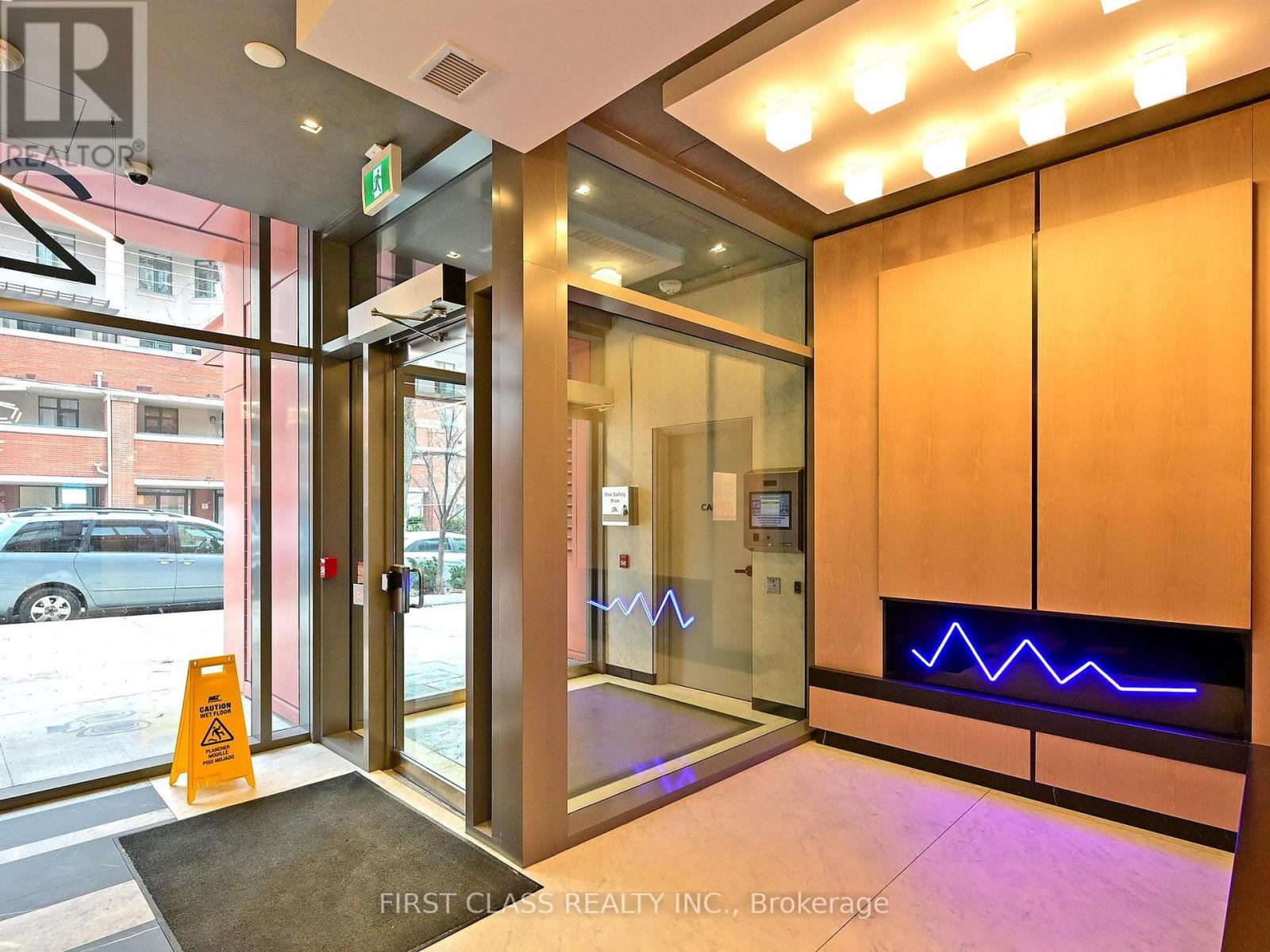 402 - 2 Augusta Avenue, Toronto, Ontario  M5V 0T3 - Photo 5 - C12186678