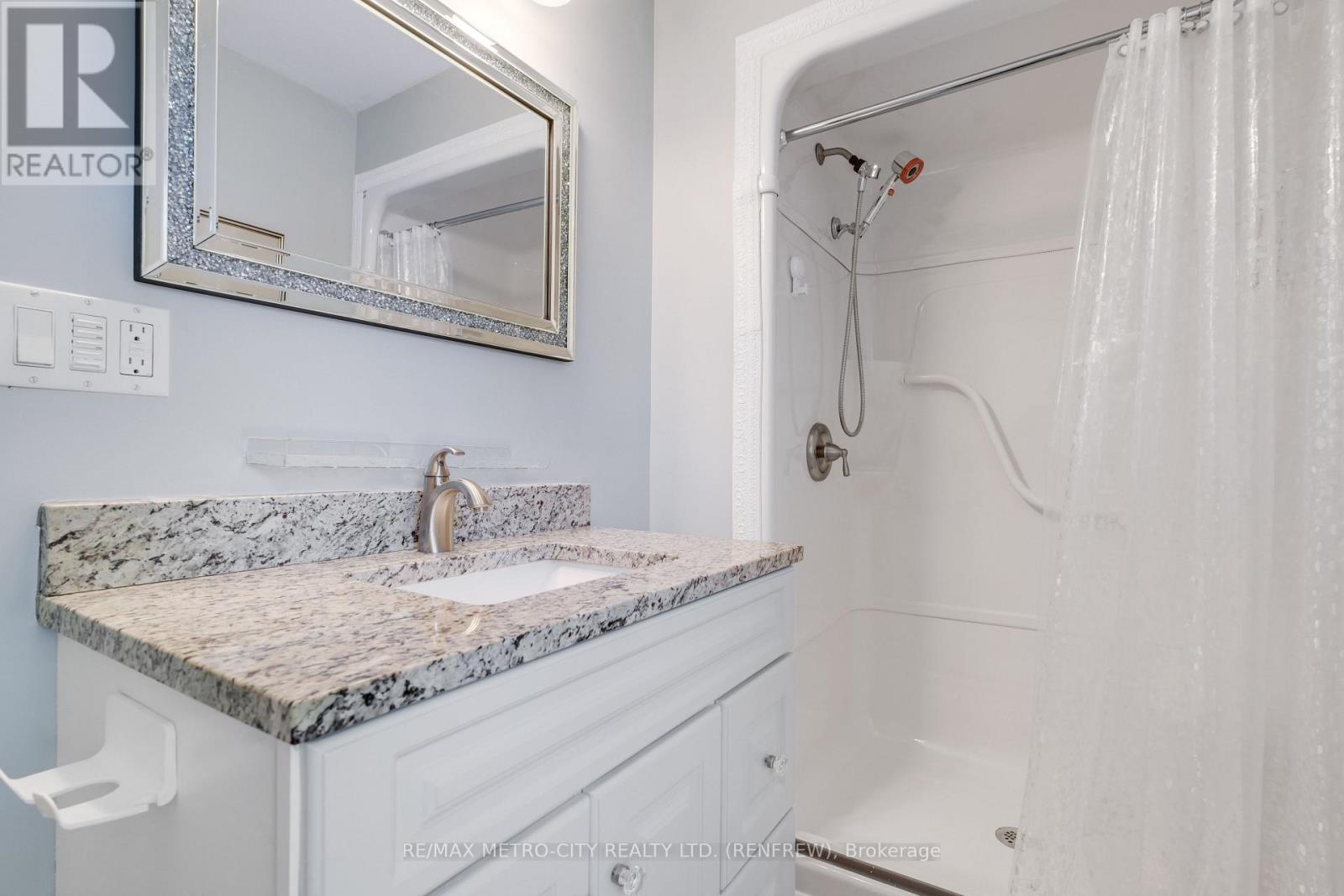 160 Airth Boulevard W, Renfrew, Ontario  K7V 2J6 - Photo 23 - X12185136