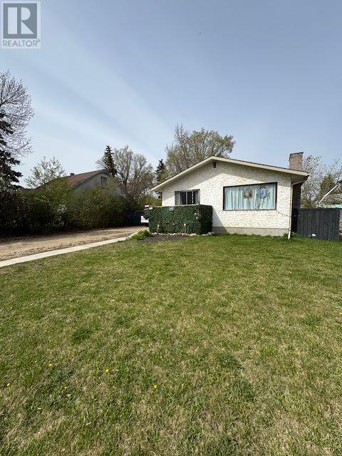 Property at 6308 61 Avenue image 1