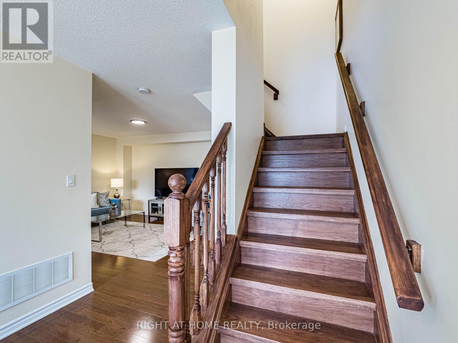 1759 Copeland Circle, Milton, Ontario  L9T 8X8 - Photo 16 - W12186677