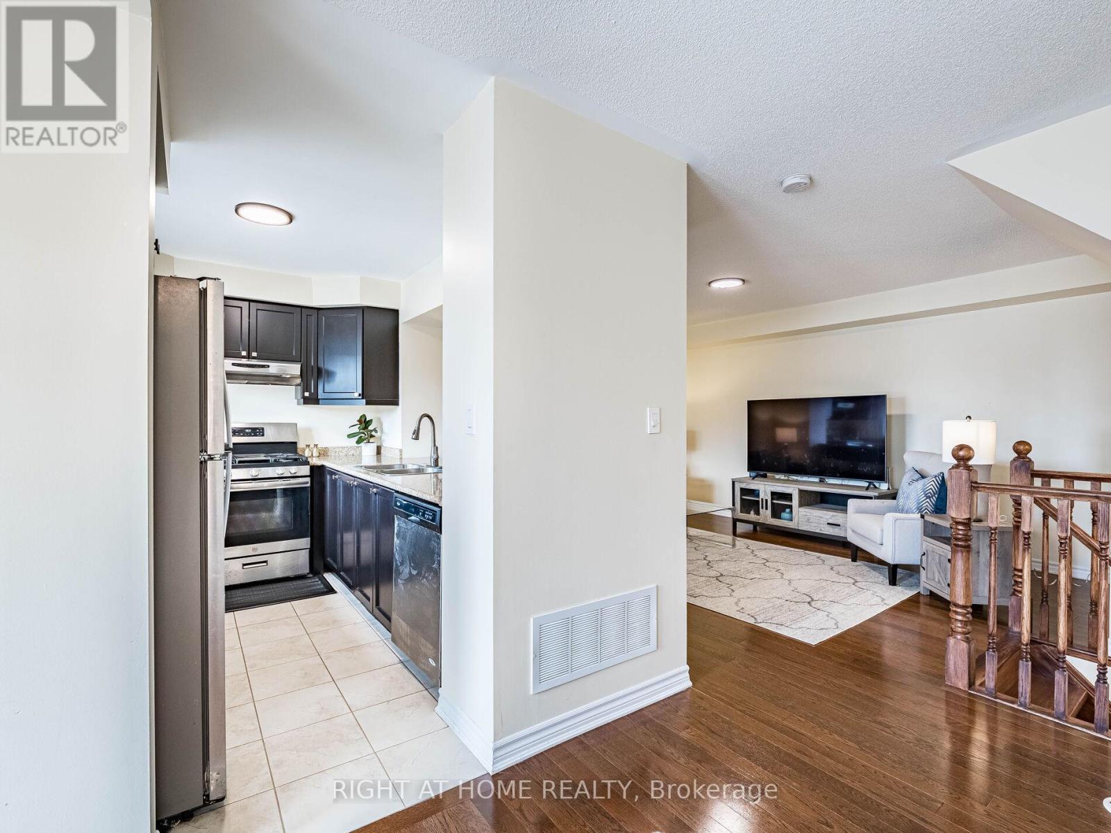 1759 Copeland Circle, Milton, Ontario  L9T 8X8 - Photo 17 - W12186677