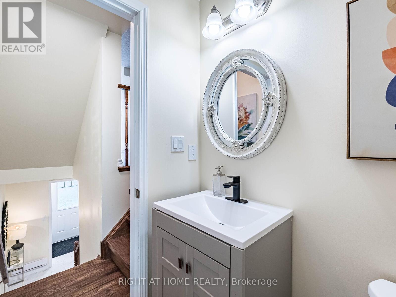 1759 Copeland Circle, Milton, Ontario  L9T 8X8 - Photo 6 - W12186677