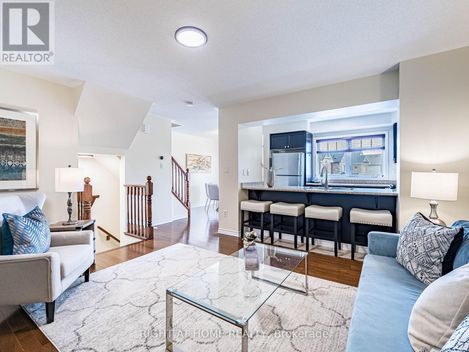 1759 Copeland Circle, Milton, Ontario  L9T 8X8 - Photo 8 - W12186677