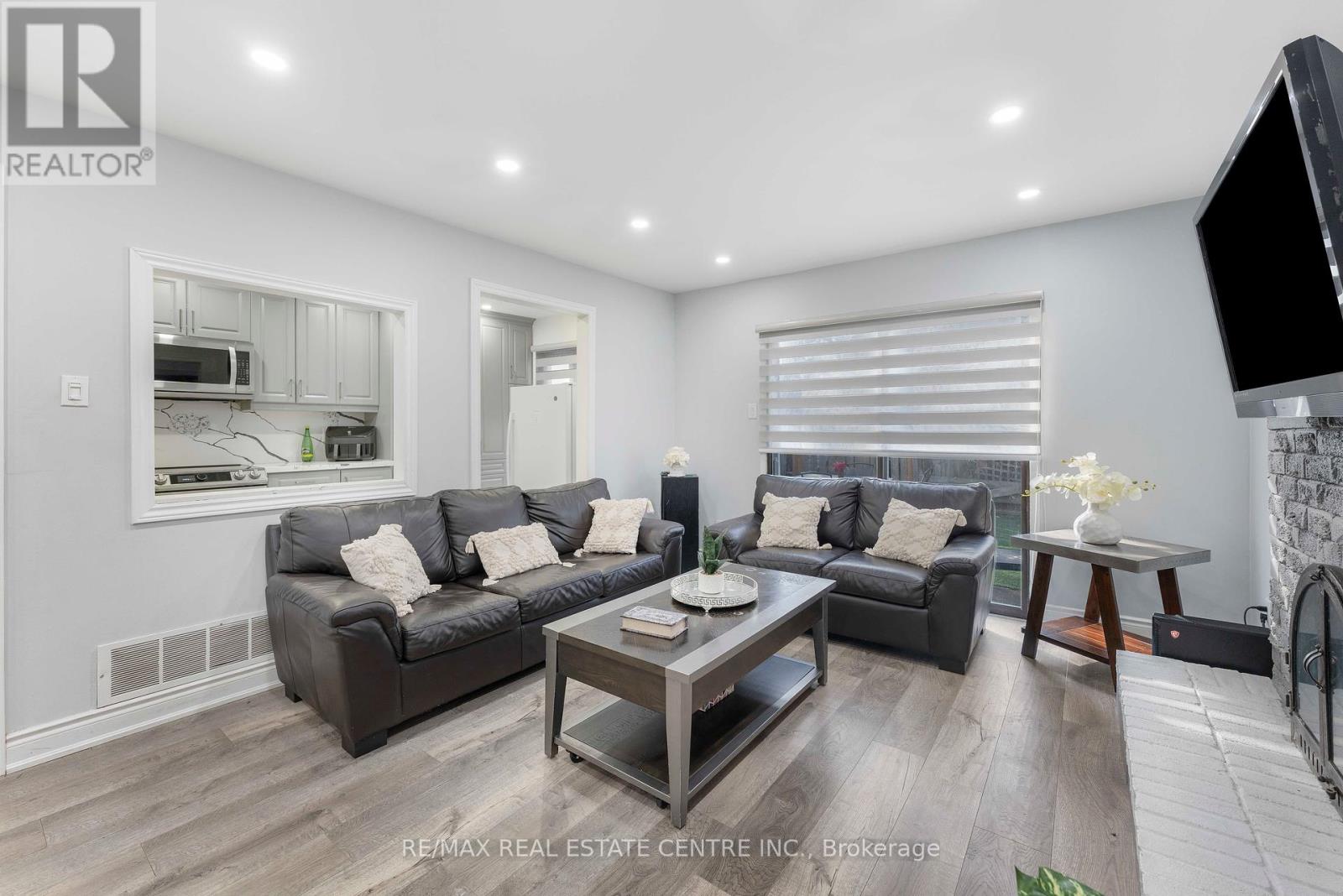44 Abelard Avenue, Brampton, Ontario  L6Y 2K8 - Photo 11 - W12186679