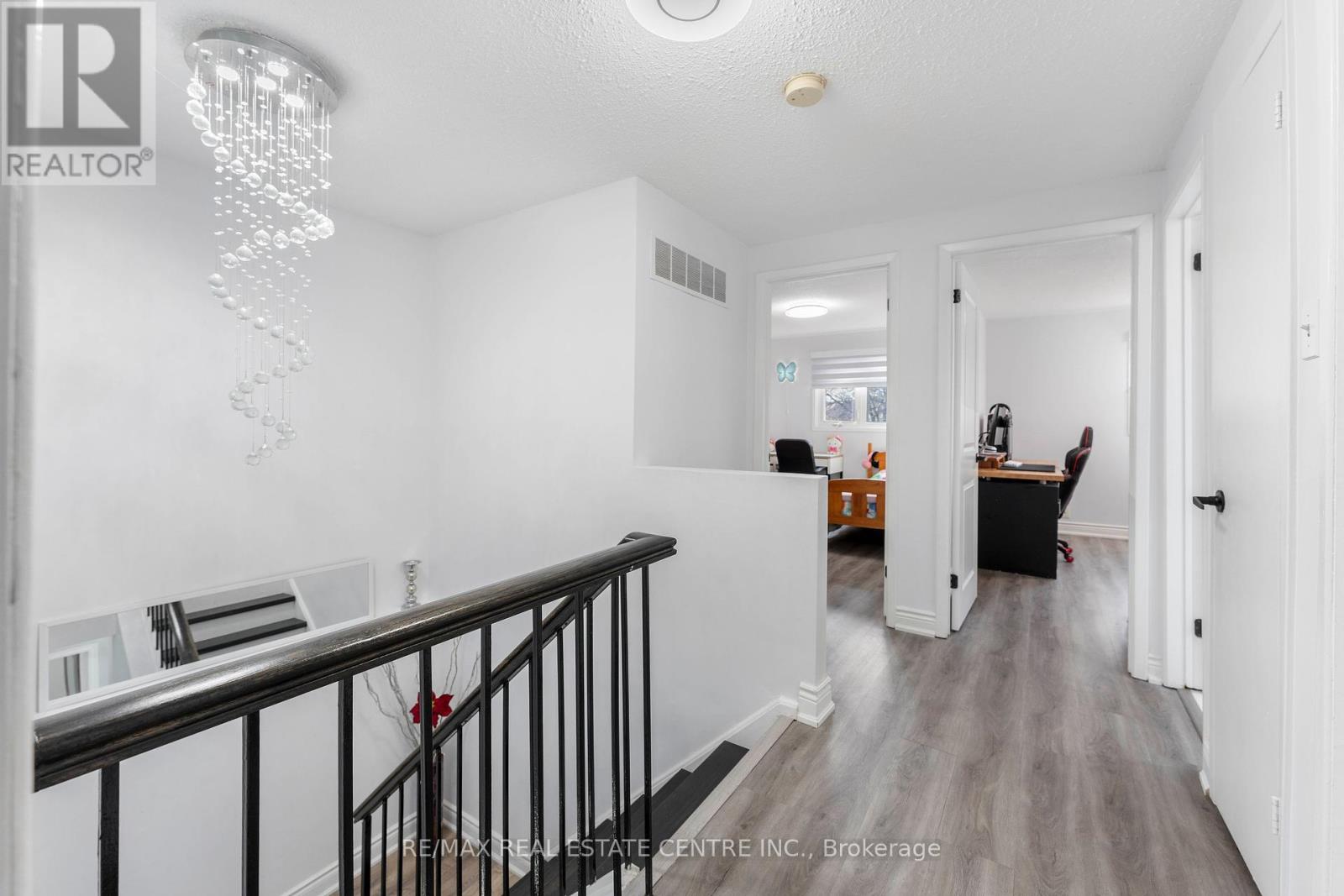 44 Abelard Avenue, Brampton, Ontario  L6Y 2K8 - Photo 16 - W12186679