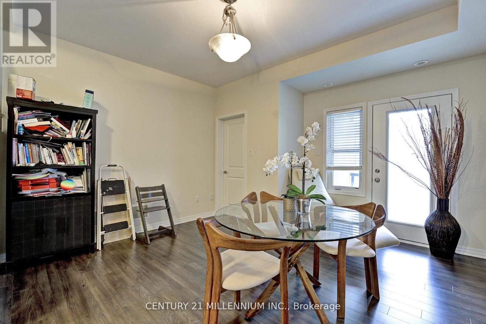 3044 Preserve Drive, Oakville, Ontario  L6M 4L9 - Photo 6 - W12186686