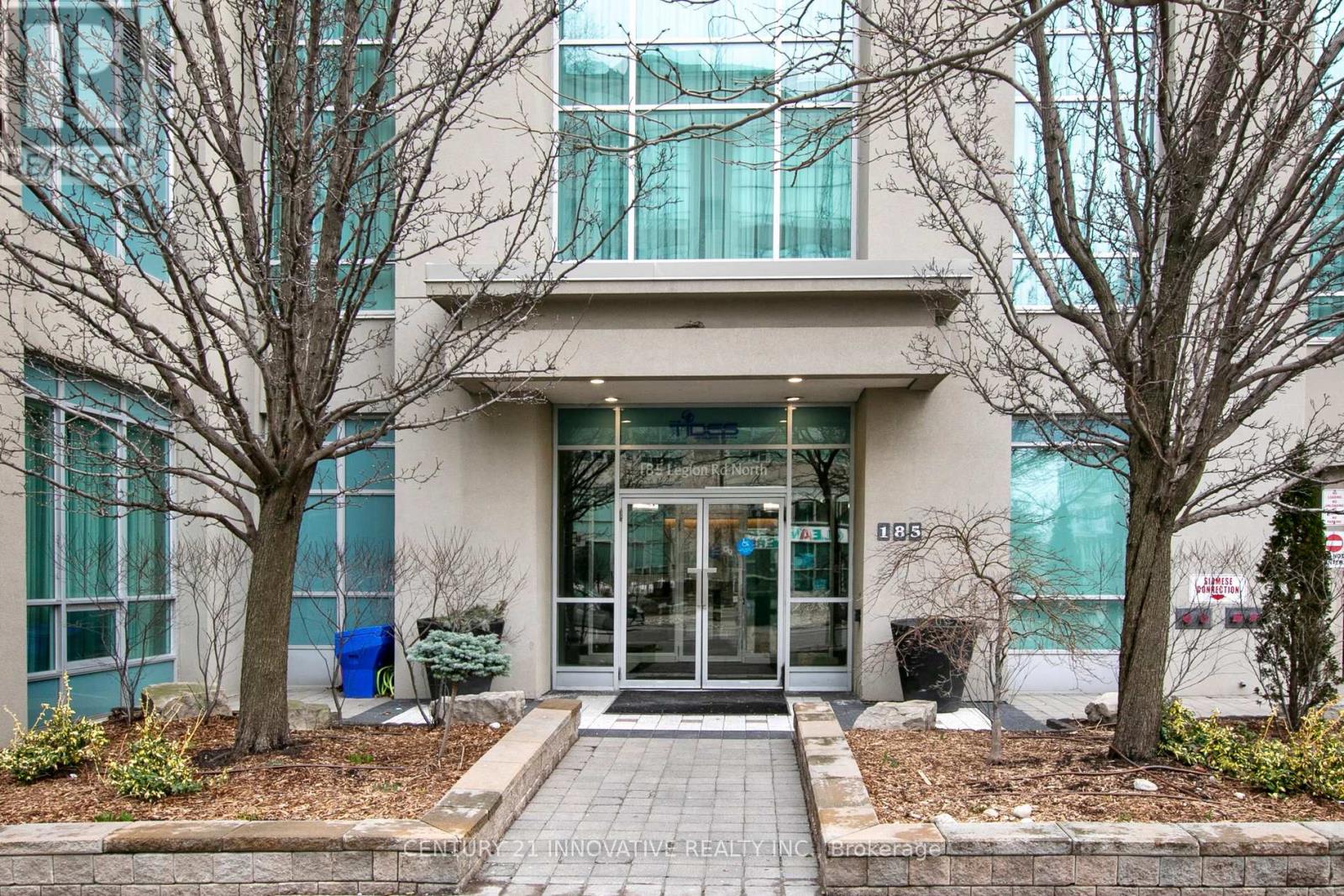 1005 - 185 Legion Road N, Toronto, Ontario  M8Y 0A1 - Photo 2 - W12186705