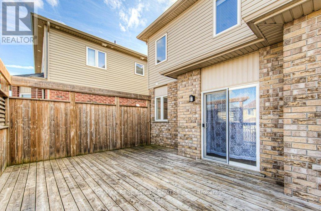 950 Pebblecreek Court, Kitchener, Ontario  N2A 0C5 - Photo 43 - X12186698