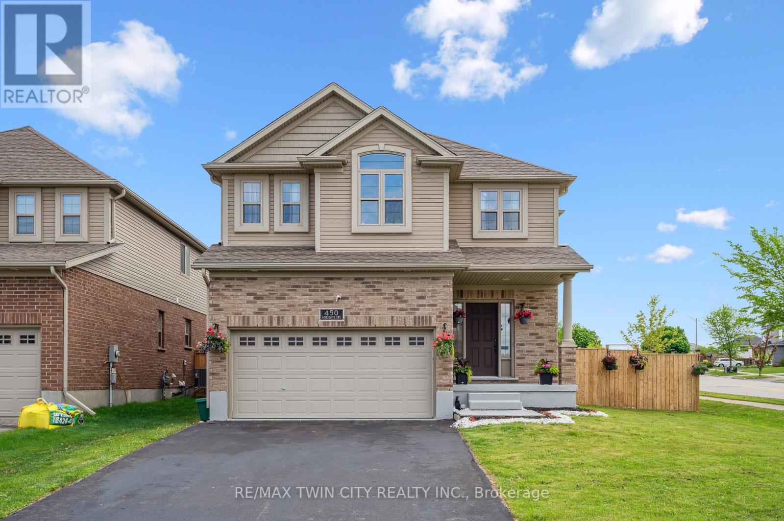 450 APPLEGATE COURT, Waterloo, Ontario
