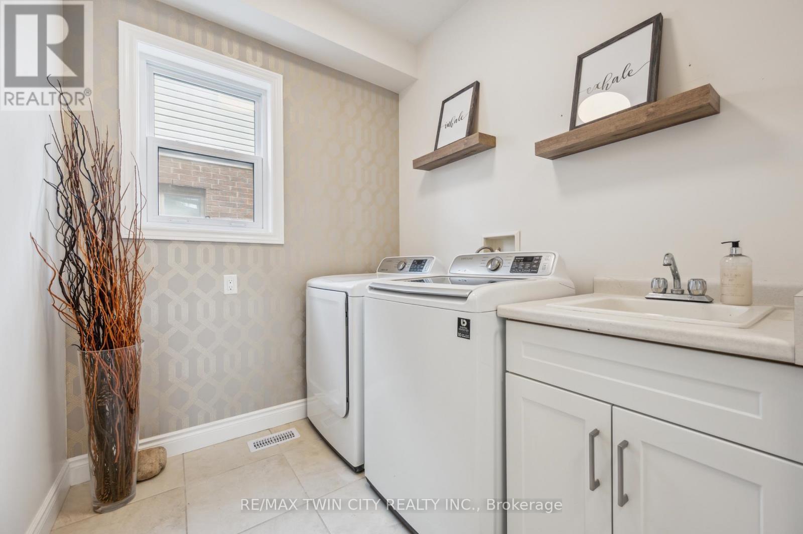 450 Applegate Court, Waterloo, Ontario  N2T 0A9 - Photo 18 - X12186704