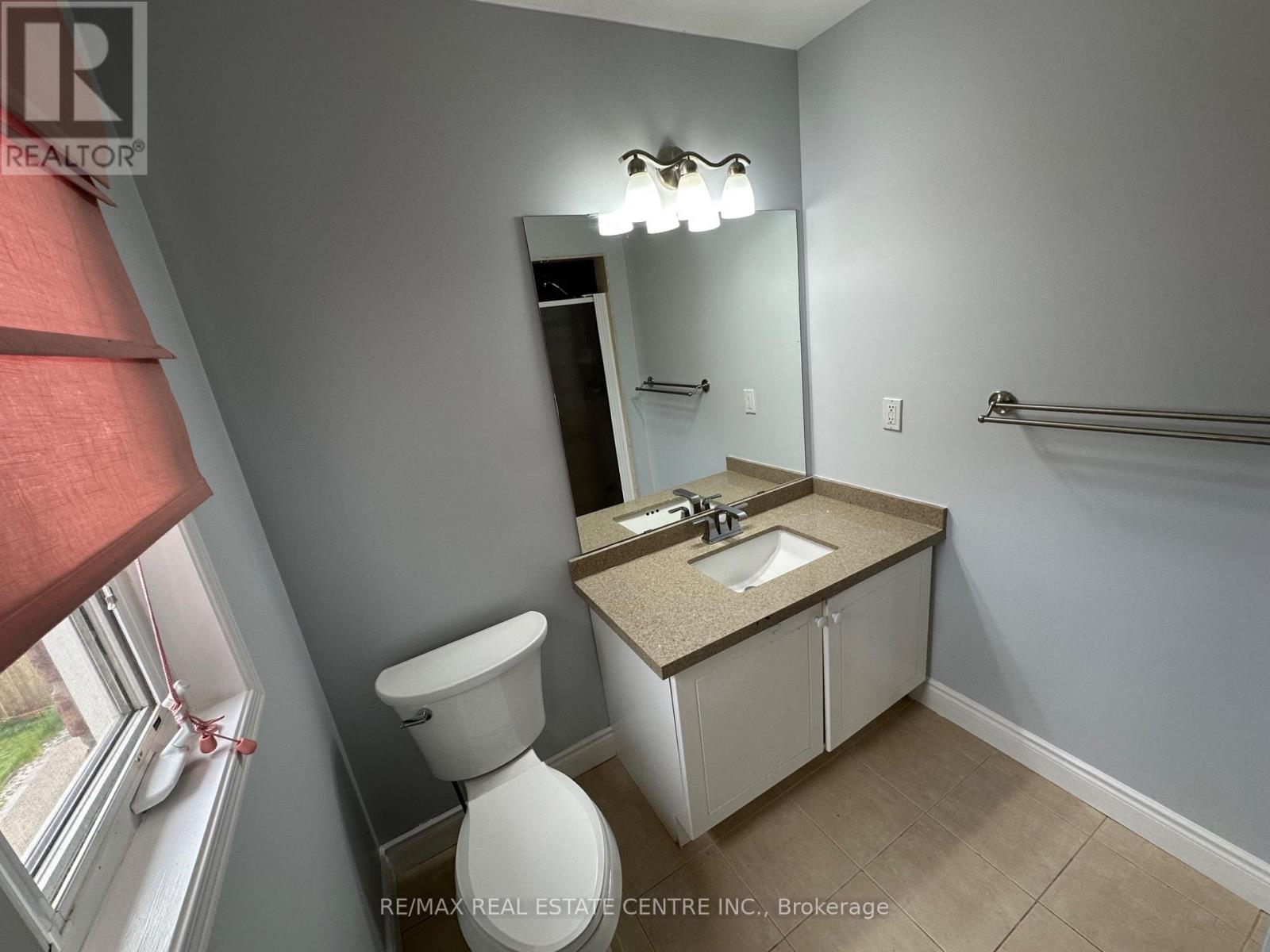 Upper - 3178 Oakview Road, Mississauga, Ontario  L5N 7N9 - Photo 21 - W12186687