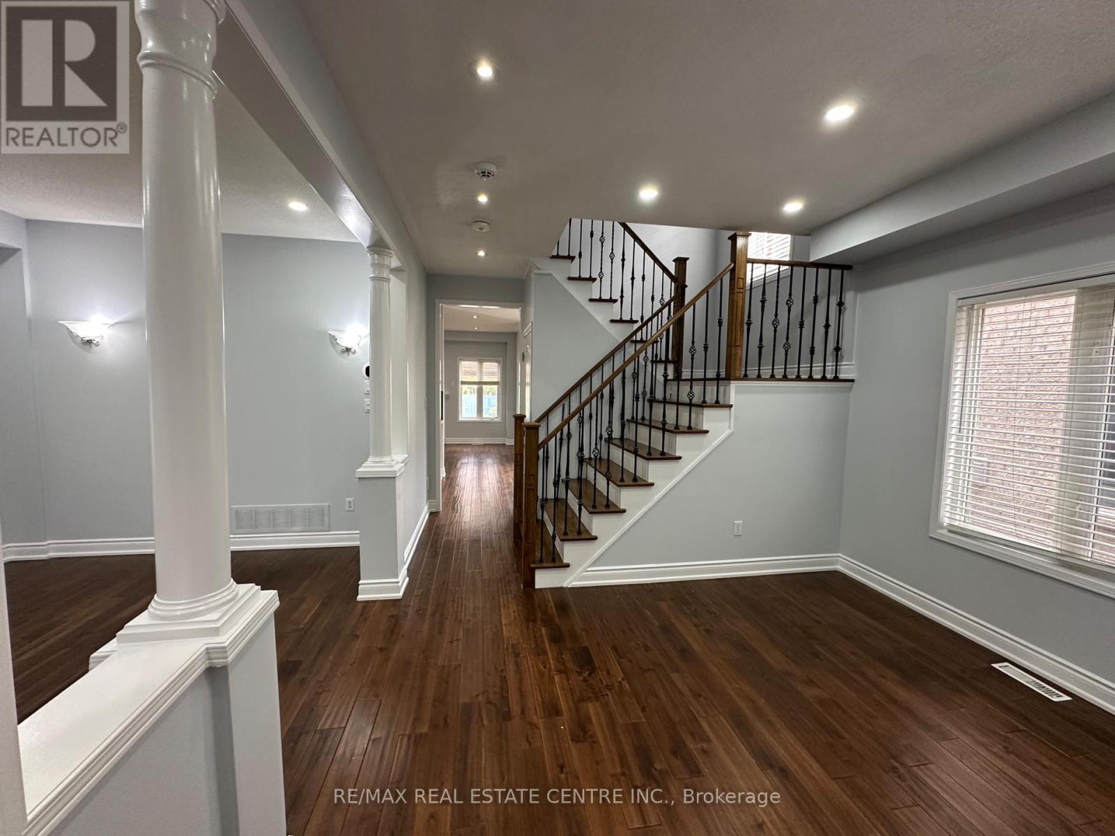 Upper - 3178 Oakview Road, Mississauga, Ontario  L5N 7N9 - Photo 6 - W12186687