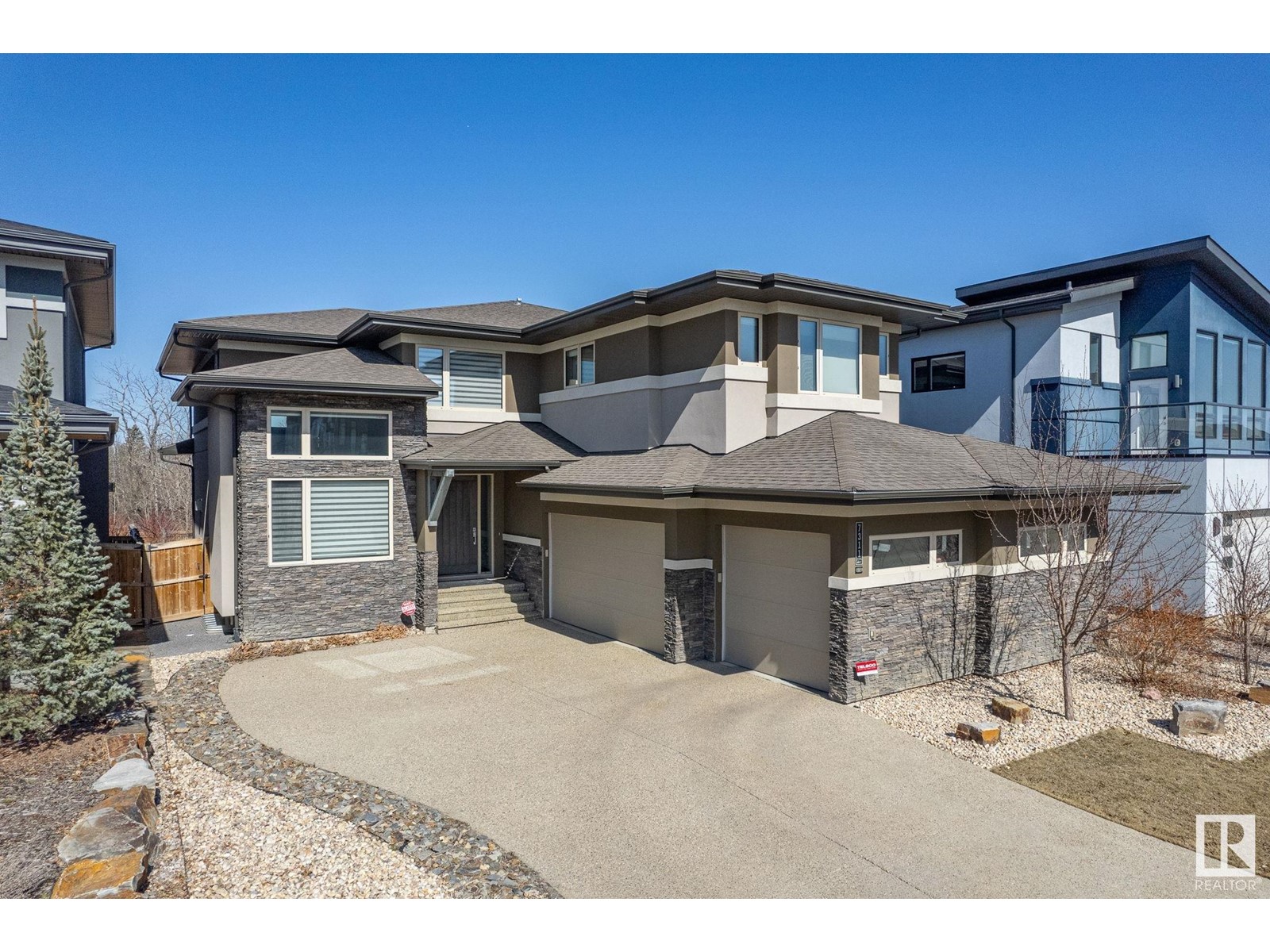 7311 MAY CM NW, Edmonton, Alberta