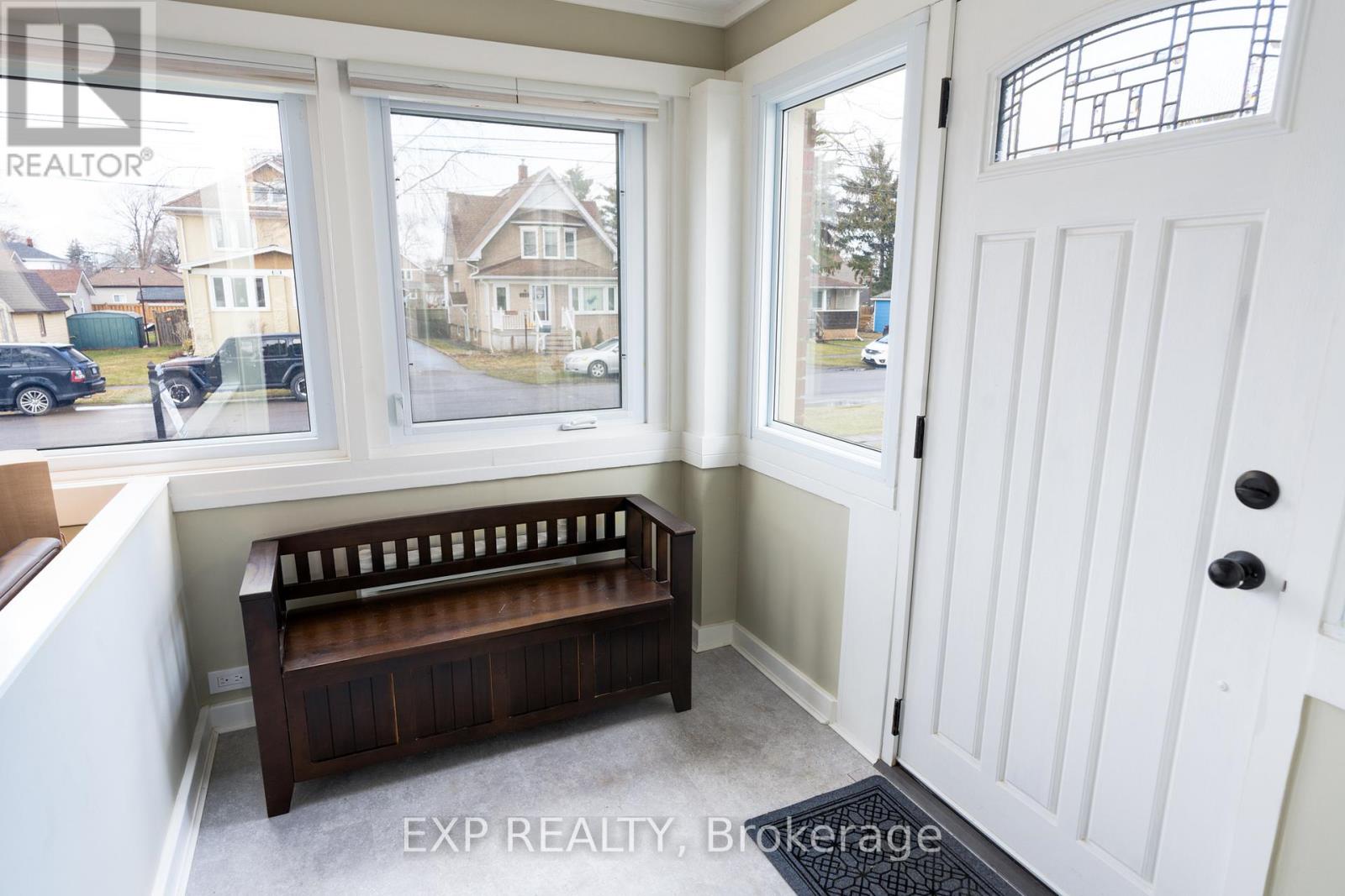 302 Stanley Street, Port Colborne, Ontario  L3K 3A2 - Photo 5 - X12183818