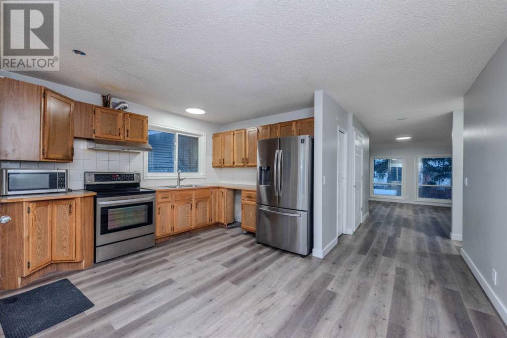 5516 Temple Drive Ne, Calgary, Alberta  T1Y 3R4 - Photo 6 - A2220492