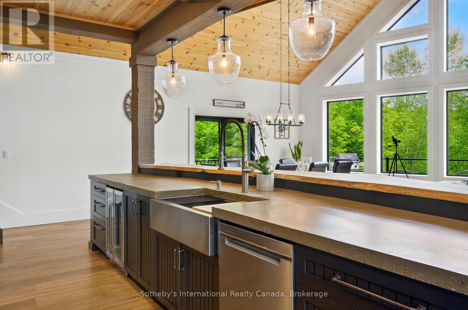 1241 Northshore Road, Muskoka Lakes, Ontario P0B 1M0 - Photo 8 - X12186709