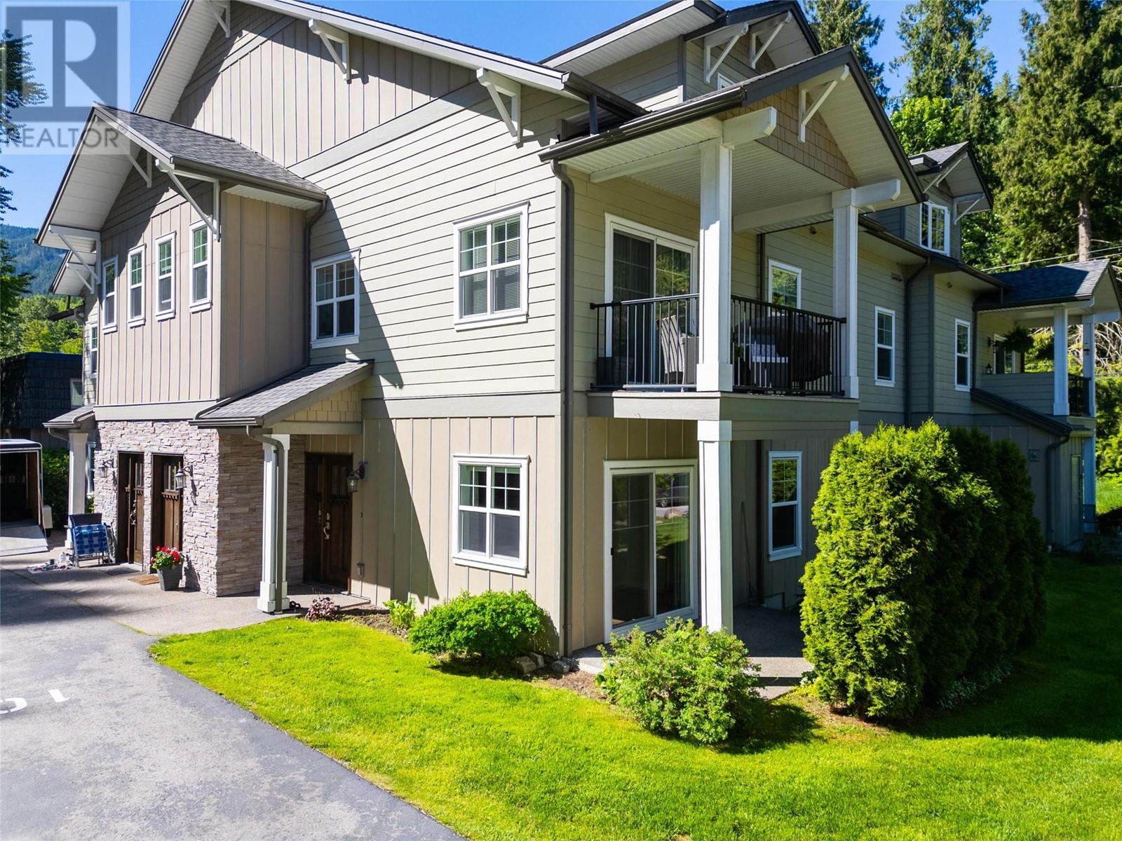 2011 PERRIER Road Unit# 102, Nelson, BC V1L6Y8