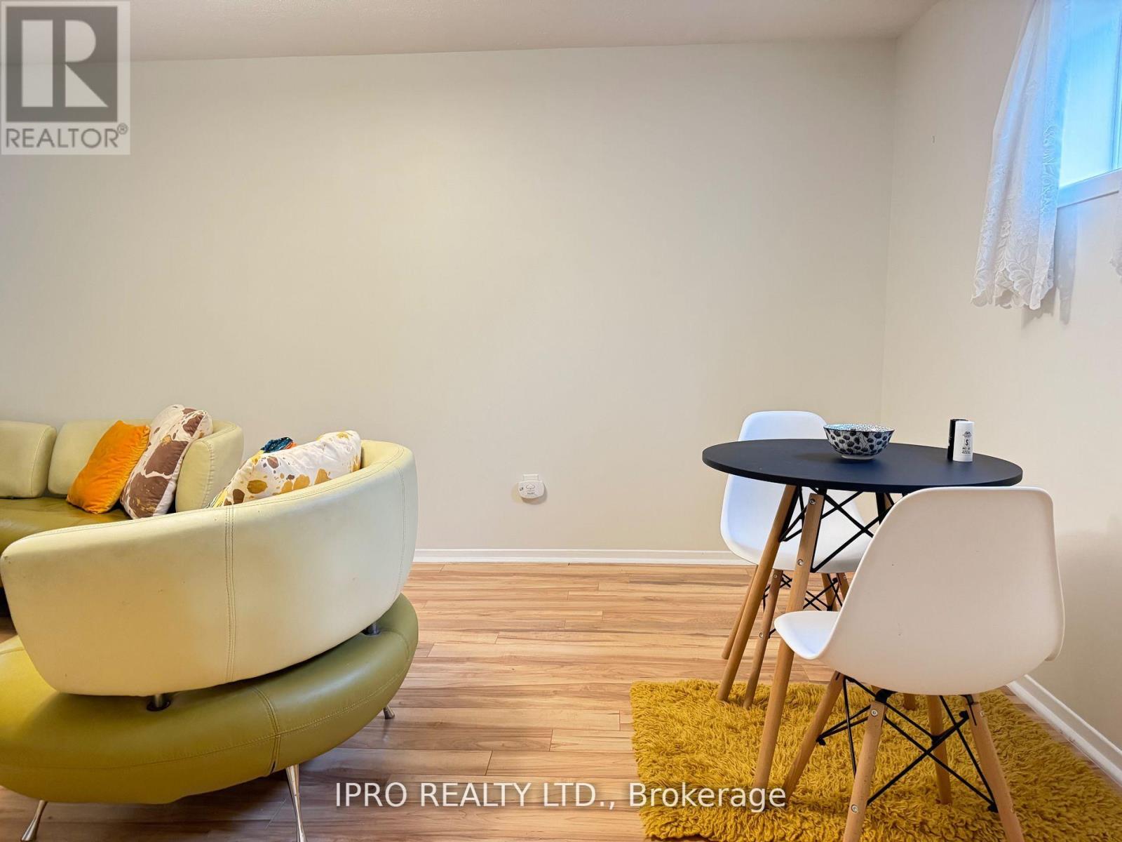 Room 2 - 33 Yatesbury Road, Toronto, Ontario  M2H 1G1 - Photo 6 - C12186720