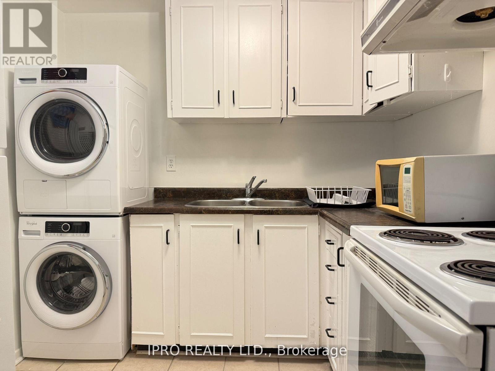 Room 2 - 33 Yatesbury Road, Toronto, Ontario  M2H 1G1 - Photo 8 - C12186720