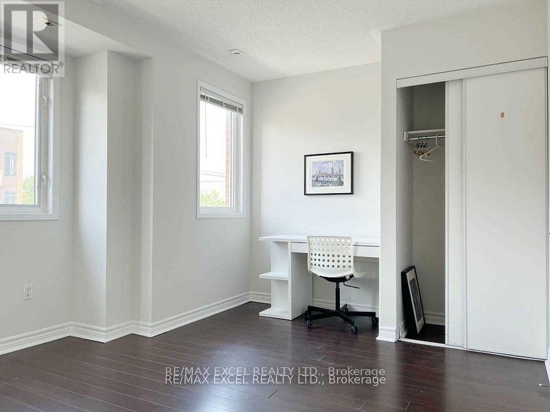 1010 - 28 Rosebank Drive, Toronto, Ontario  L3S 4P3 - Photo 9 - E12186725