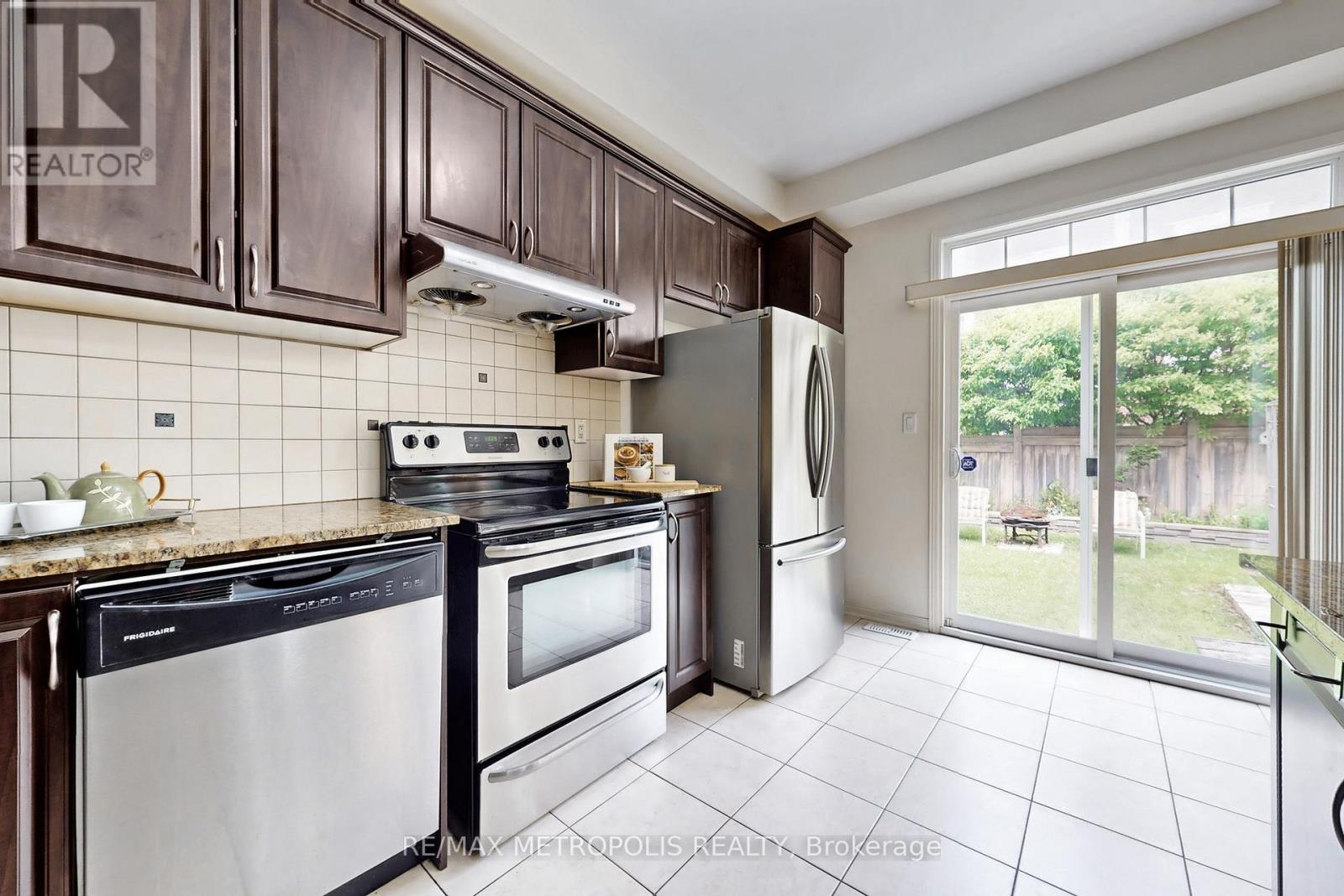 178 Angus Drive, Ajax, Ontario  L1S 5E1 - Photo 19 - E12186729