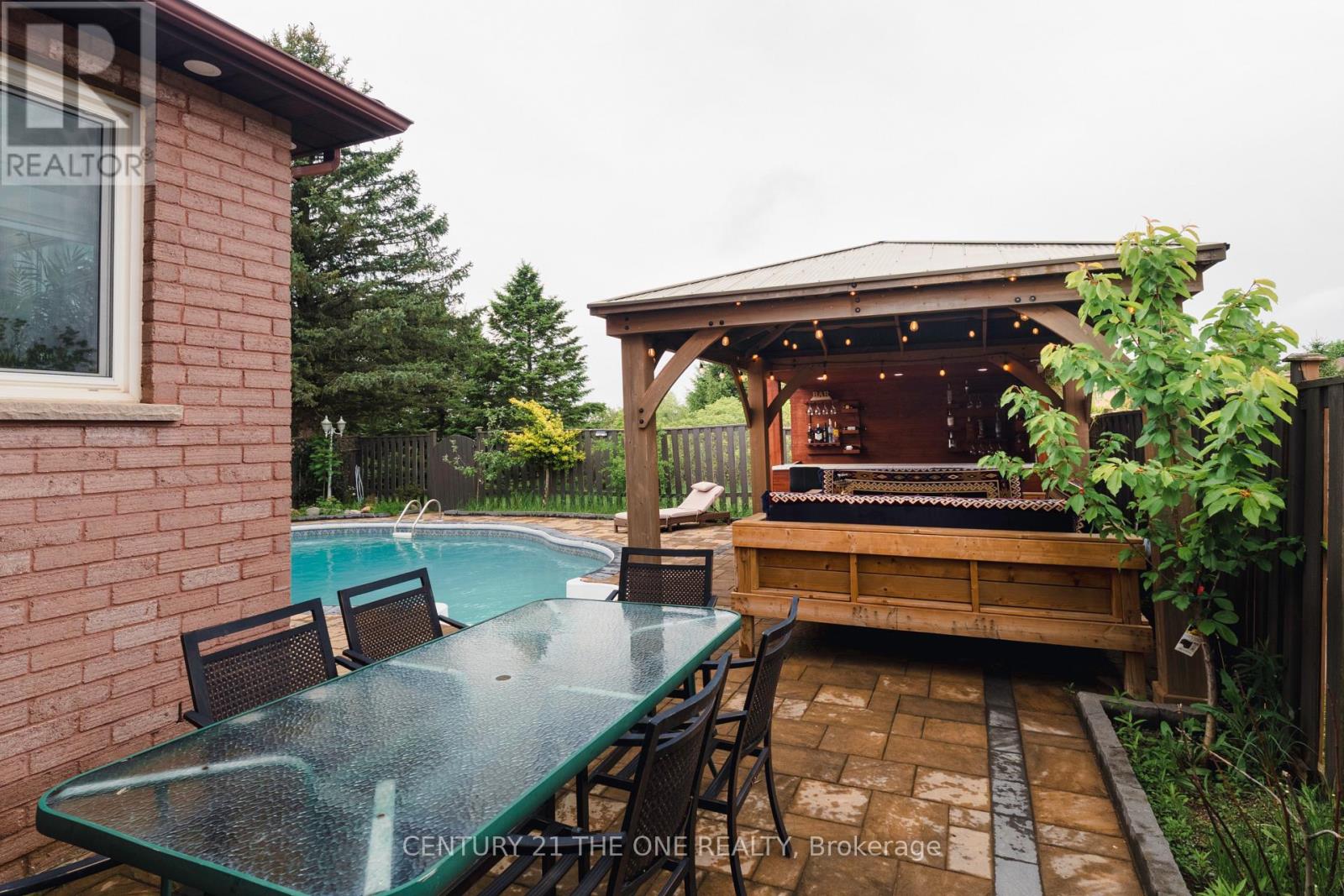 971 Leslie Valley Drive, Newmarket (Huron Heights-Leslie Valley), Ontario  L3Y 7E7 - Photo 41 - N12186727