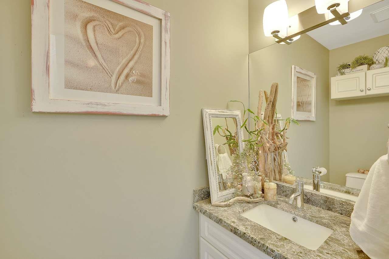 Property at 855 HABGOOD STREET image 4