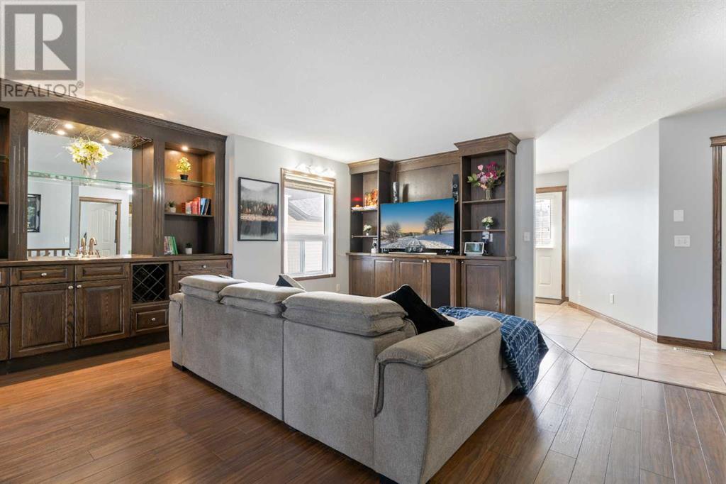 42 Saddleland Crescent Ne, Calgary, Alberta  T3J 5K5 - Photo 8 - A2214012