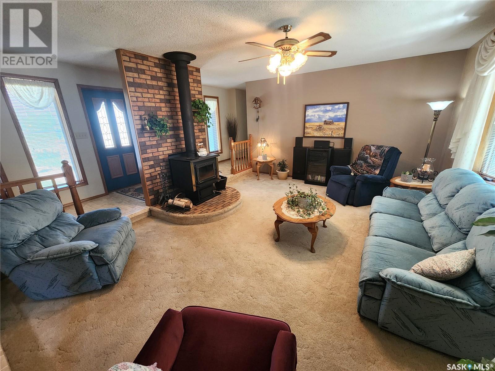 714 Railway Avenue, Bienfait, Saskatchewan  S0C 0M0 - Photo 5 - SK007793