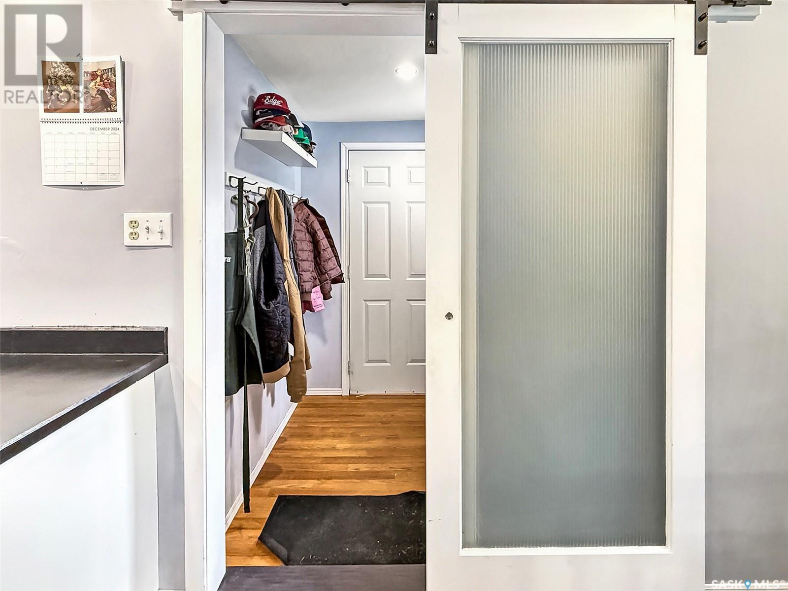 Property at 355 8th AVENUE NW image 5