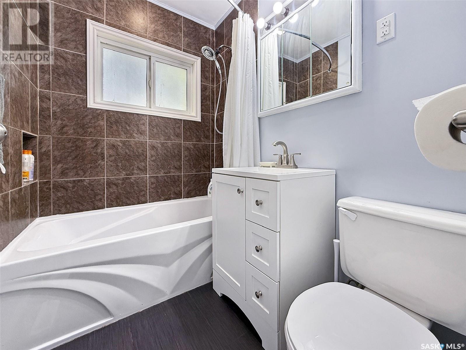 355 8th Avenue Nw, Swift Current, Saskatchewan  S9H 0Z9 - Photo 9 - SK007787