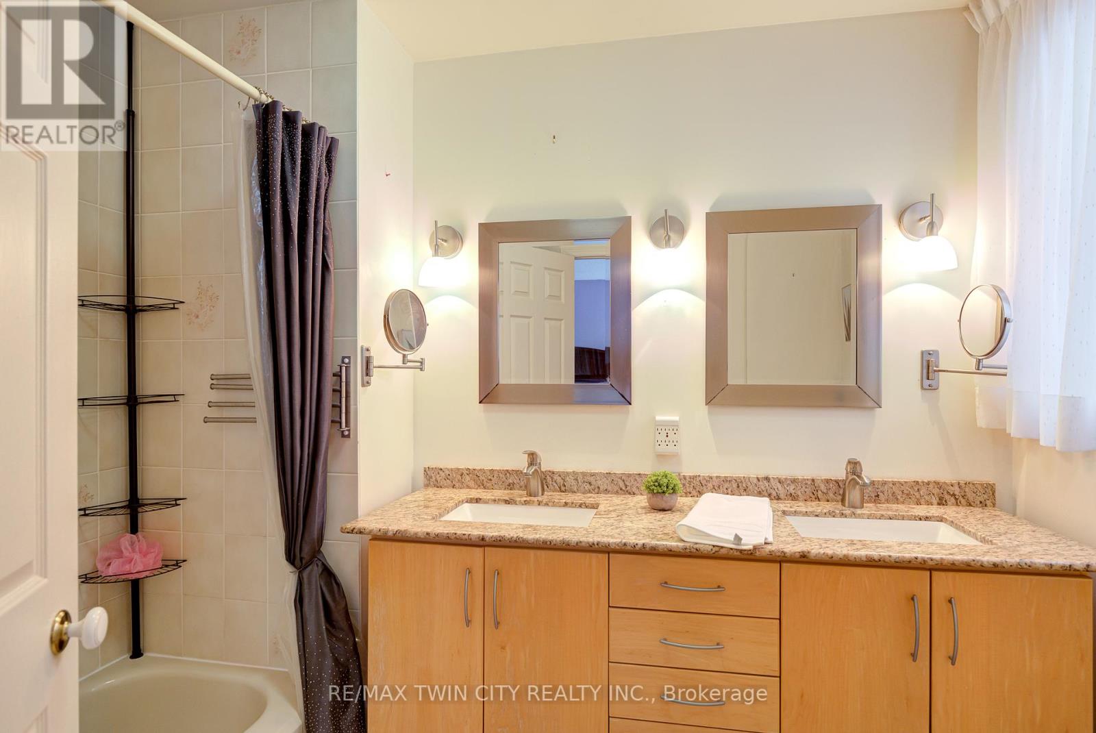 4 - 523 Beechwood Drive, Waterloo, Ontario  N2T 2G7 - Photo 19 - X12060069