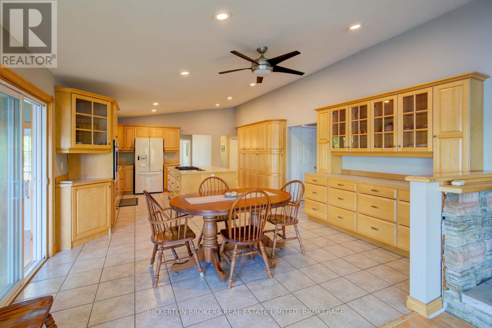 105 Taber Hill Lane W, Rideau Lakes, Ontario  K0G 1E0 - Photo 13 - X12182724