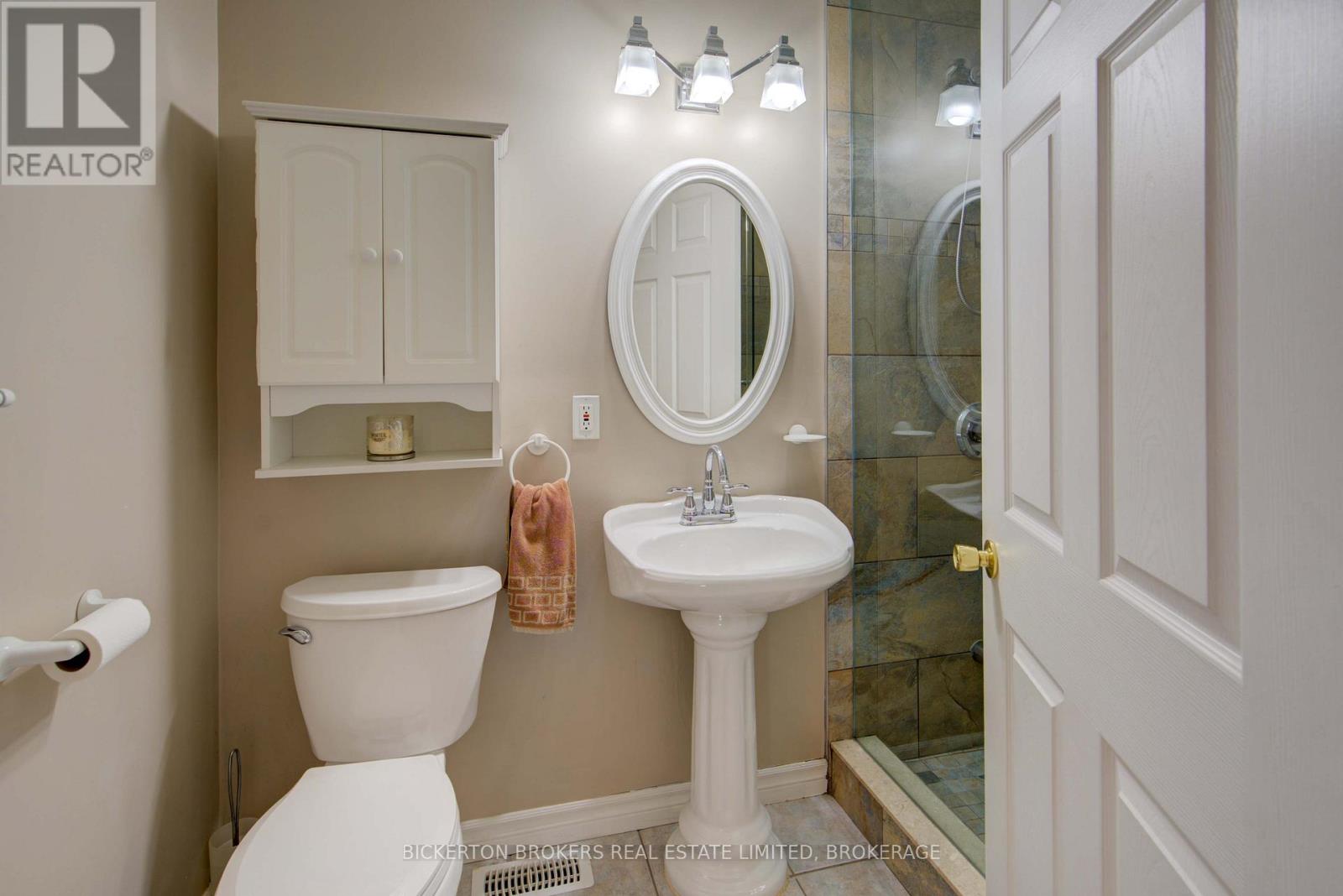 105 Taber Hill Lane W, Rideau Lakes, Ontario  K0G 1E0 - Photo 21 - X12182724