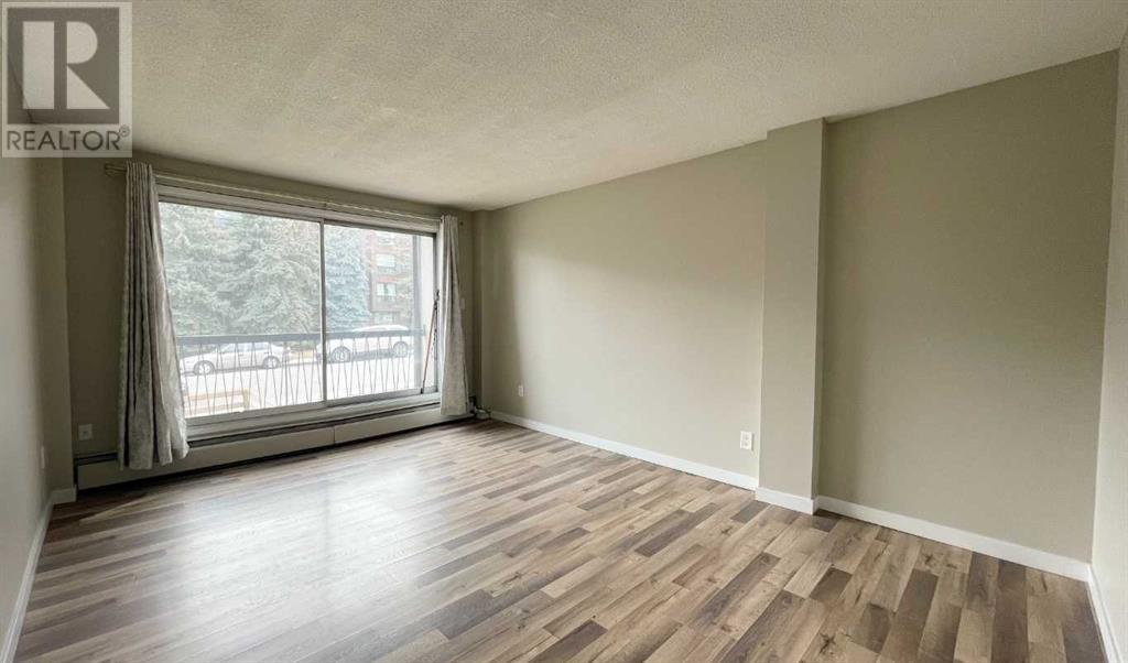 1815 16a Street Sw, Calgary, Alberta  T2T 4E2 - Photo 9 - A2220460