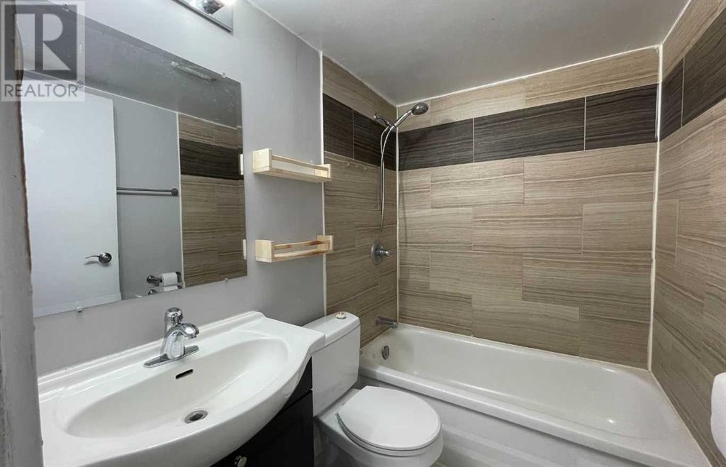 1815 16a Street Sw, Calgary, Alberta  T2T 4E2 - Photo 4 - A2220460