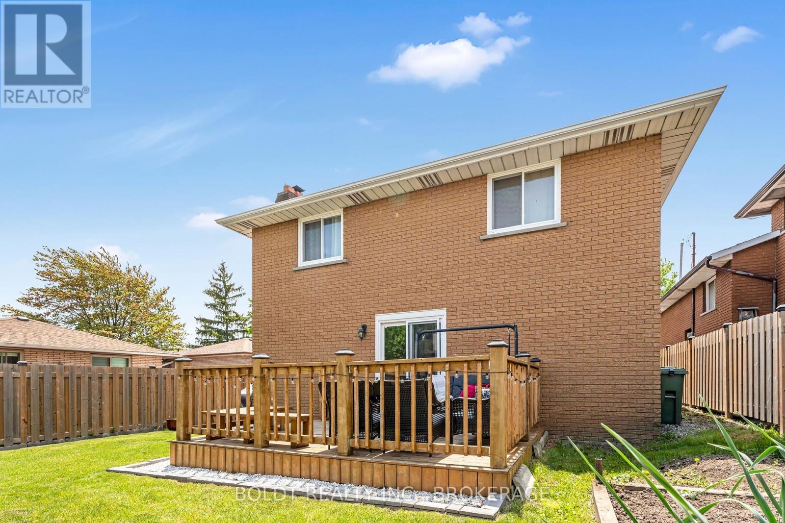 124 Quaker Crescent, Hamilton, Ontario  L8W 1H7 - Photo 35 - X12186739