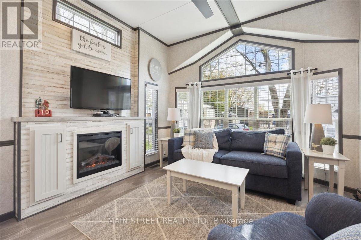 7 Hazel Street, Whitchurch-Stouffville, Ontario  L0G 1E0 - Photo 11 - N12139726