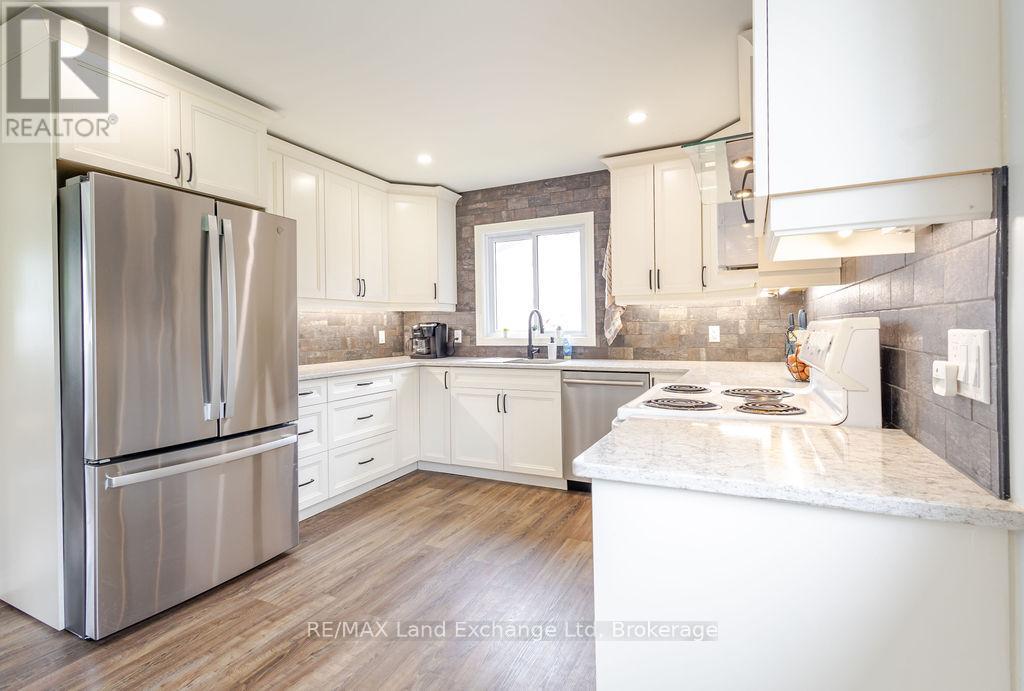 463 Wolsley Street, Huron-Kinloss, Ontario  N0G 2H0 - Photo 8 - X12186780