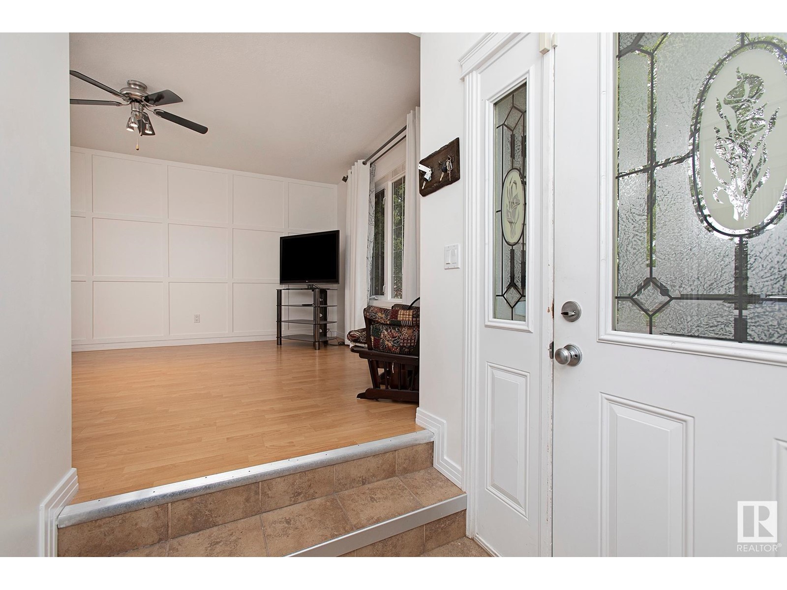 Property at 11820 40 ST NW image 4