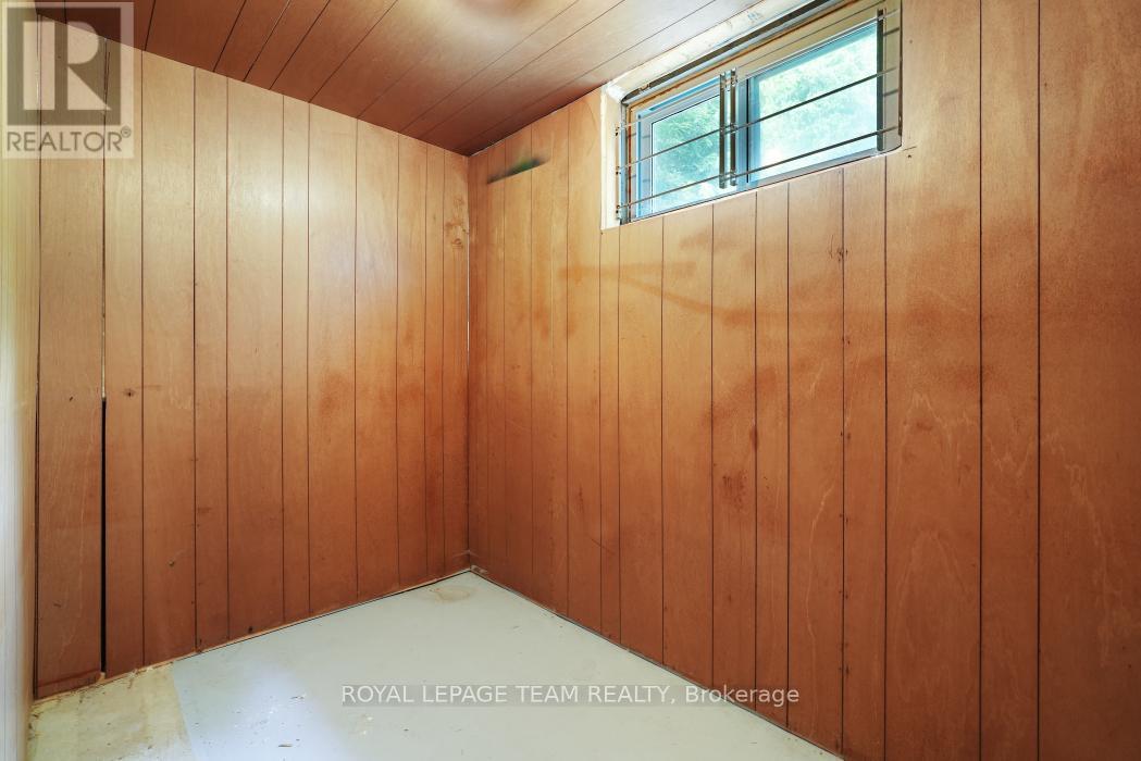 1557 Baseline Road, Ottawa, Ontario  K2C 0B4 - Photo 26 - X12186753