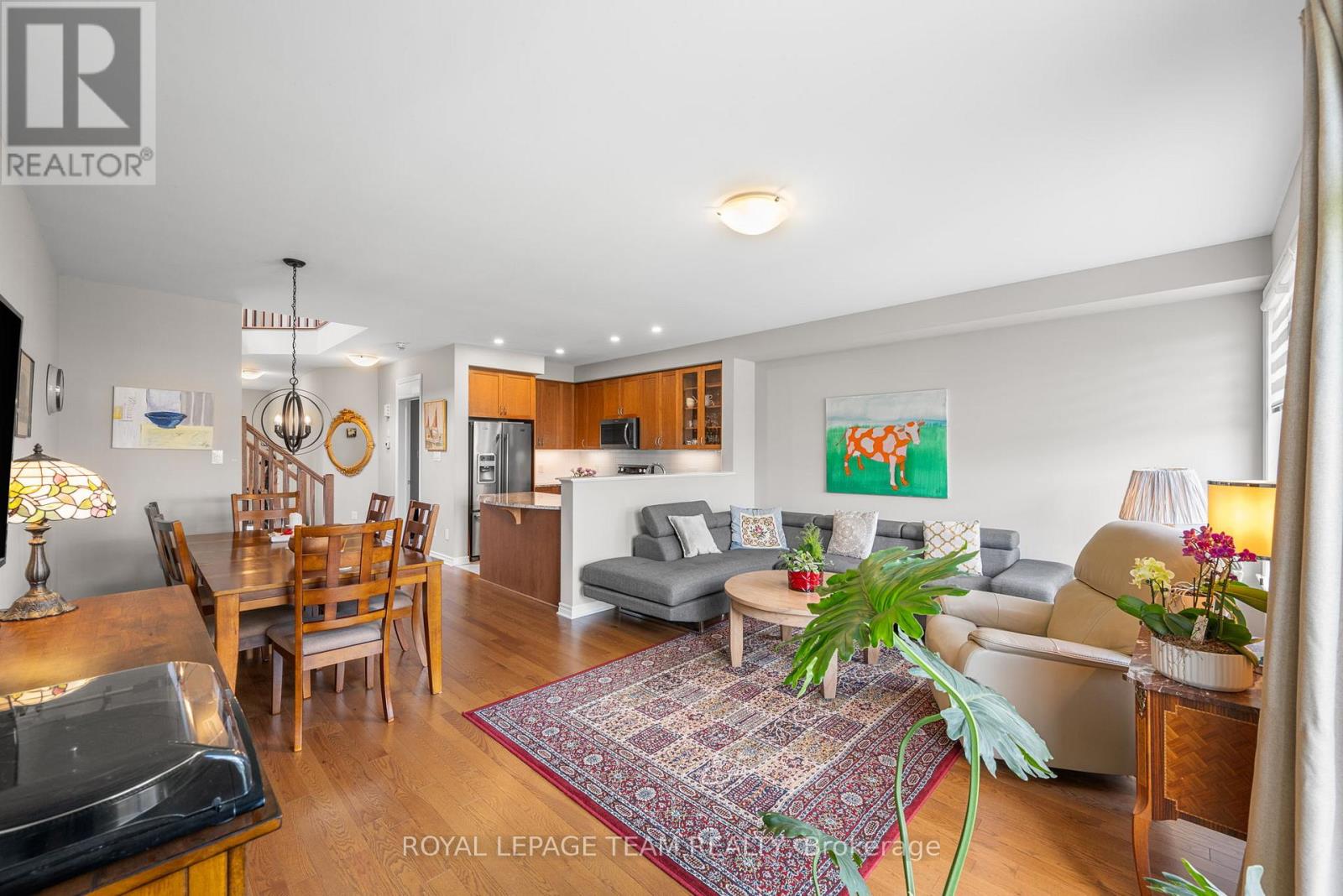 844 Cedar Creek Drive, Ottawa, Ontario  K1T 0B3 - Photo 12 - X12186776