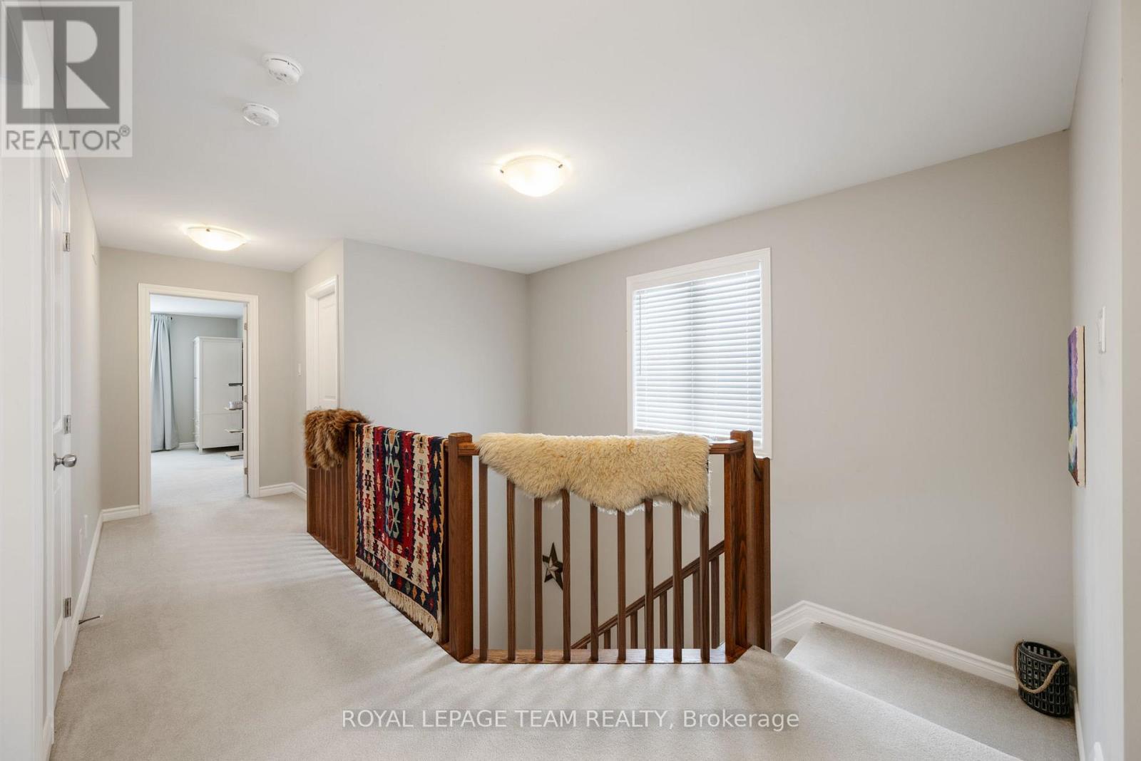 844 Cedar Creek Drive, Ottawa, Ontario  K1T 0B3 - Photo 14 - X12186776