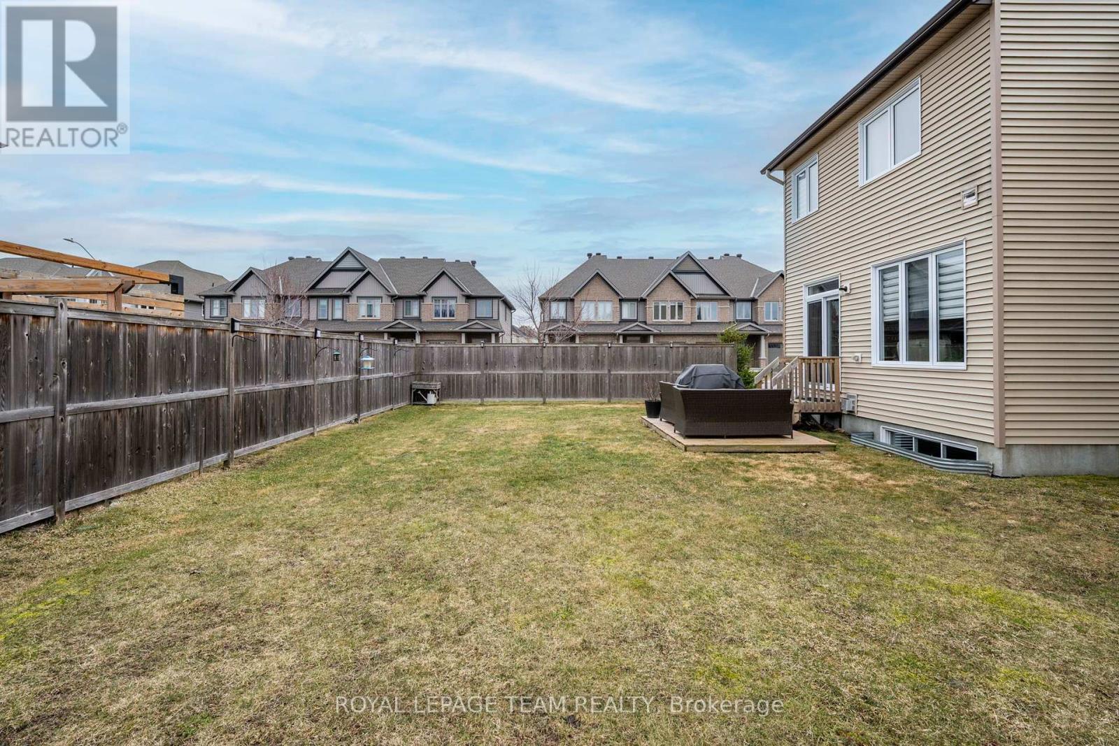 844 Cedar Creek Drive, Ottawa, Ontario  K1T 0B3 - Photo 24 - X12186776