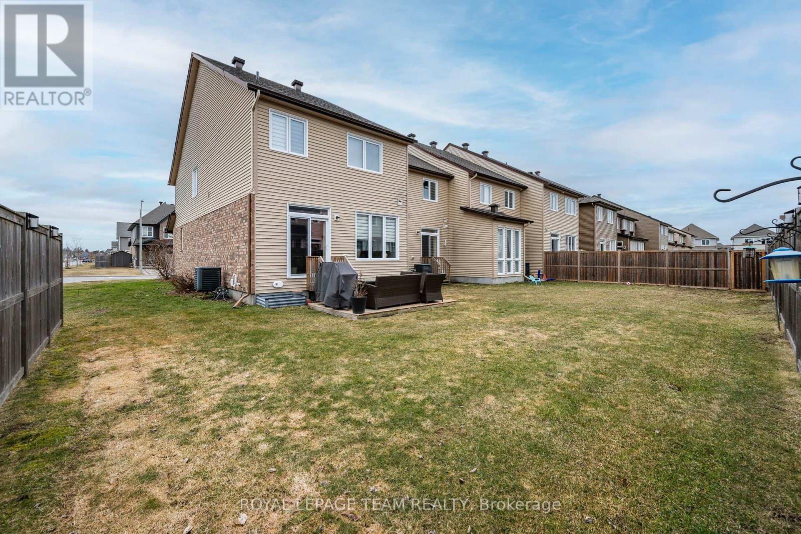 844 Cedar Creek Drive, Ottawa, Ontario  K1T 0B3 - Photo 26 - X12186776