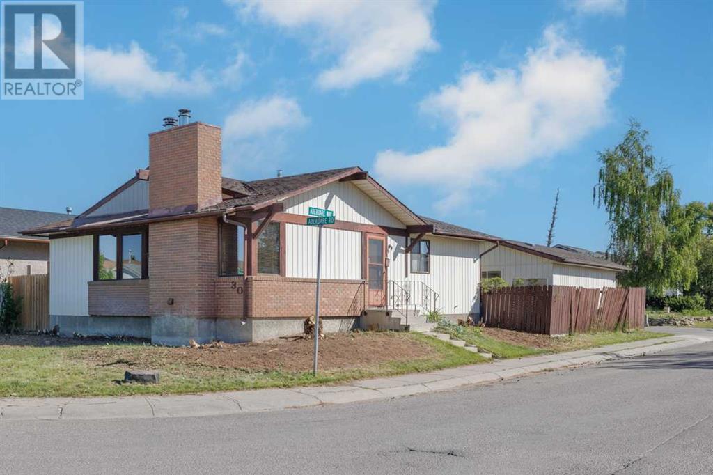 30 Aberdare Road Ne, Calgary, Alberta  T2A 6V9 - Photo 2 - A2224515